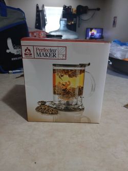Tea maker. Open. Never used