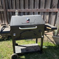 Charcoal grill