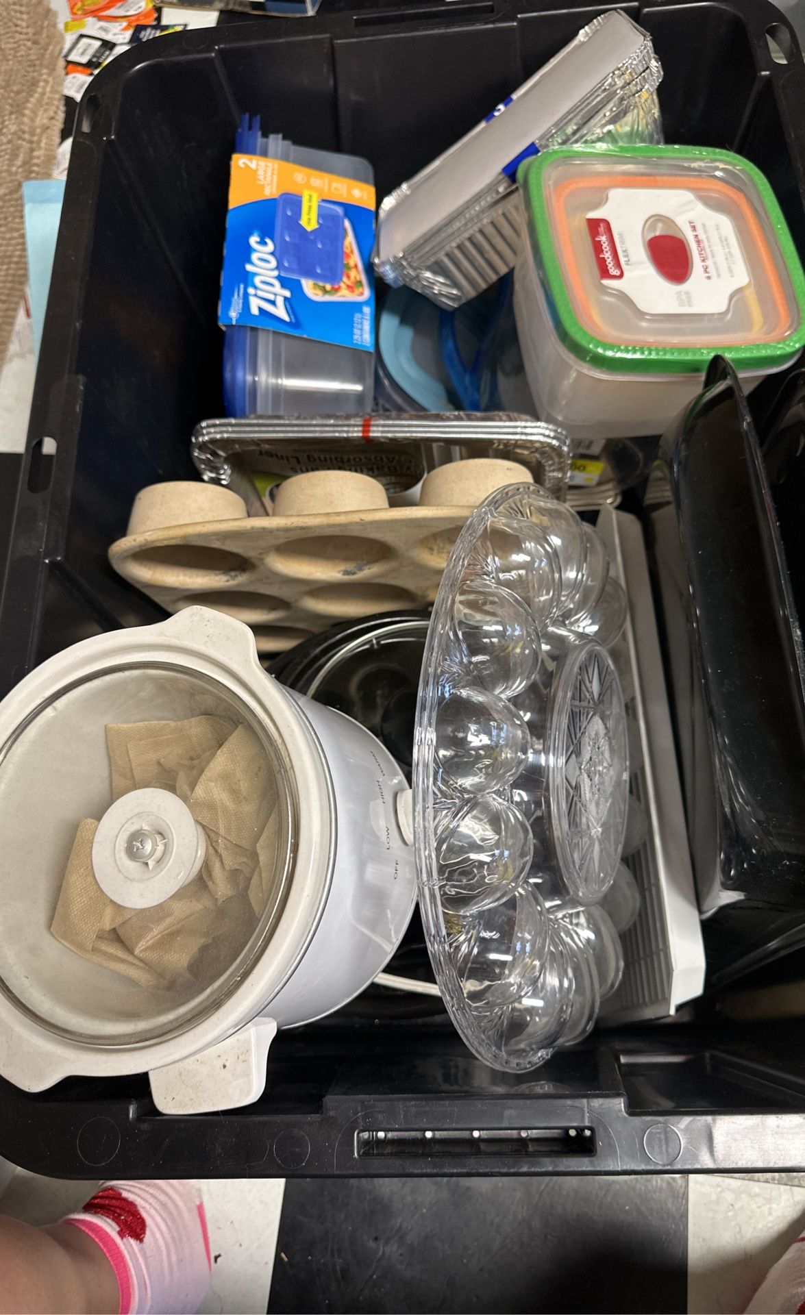 Pampered Chef Stone Cupcake Molds And Block Roster Deviled Egg Trays 2 Small Crock Pots Black And White 1 Medium Crock Pot No Lid Some Tupperware Off 