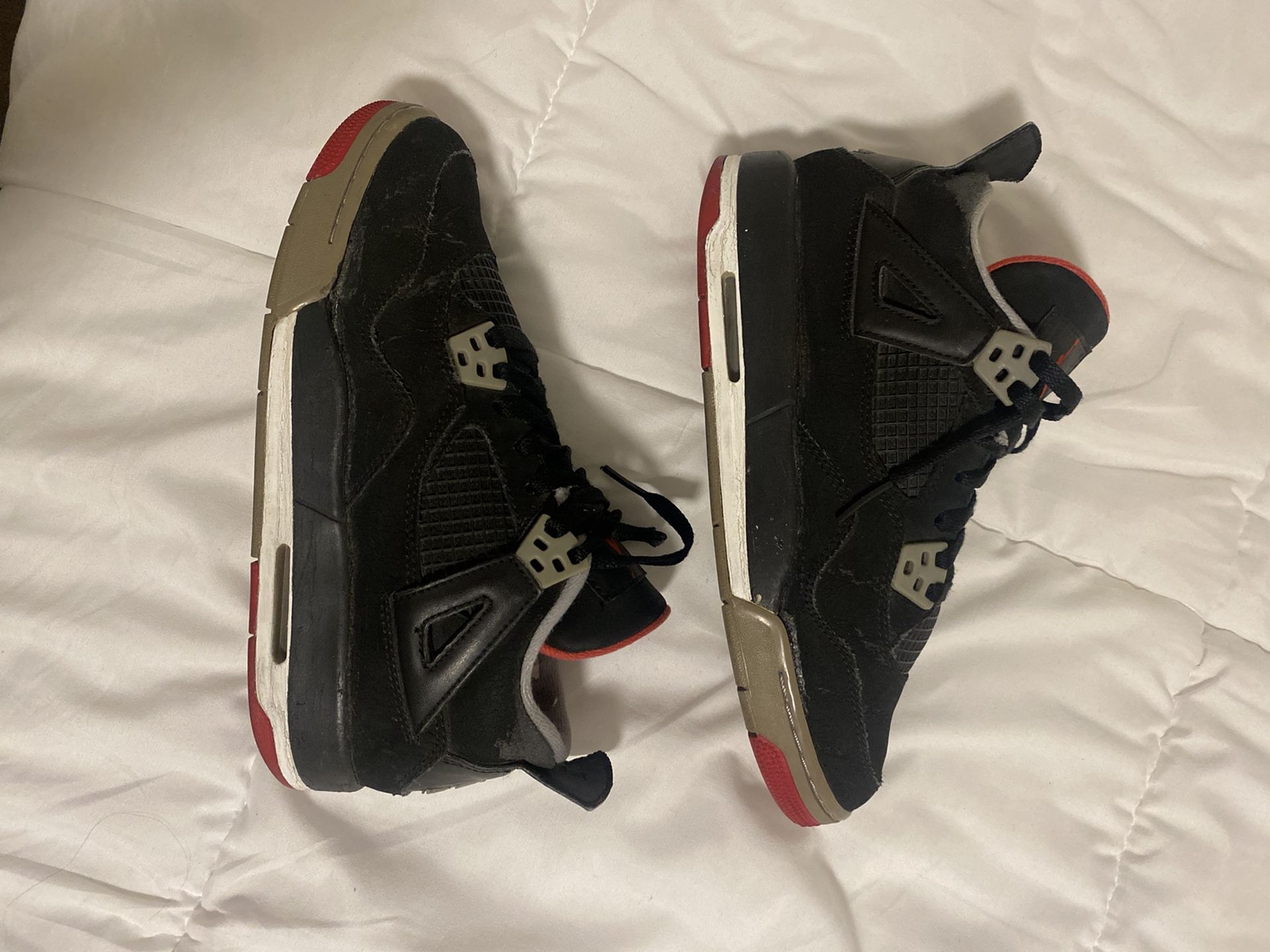 Jordan 4s