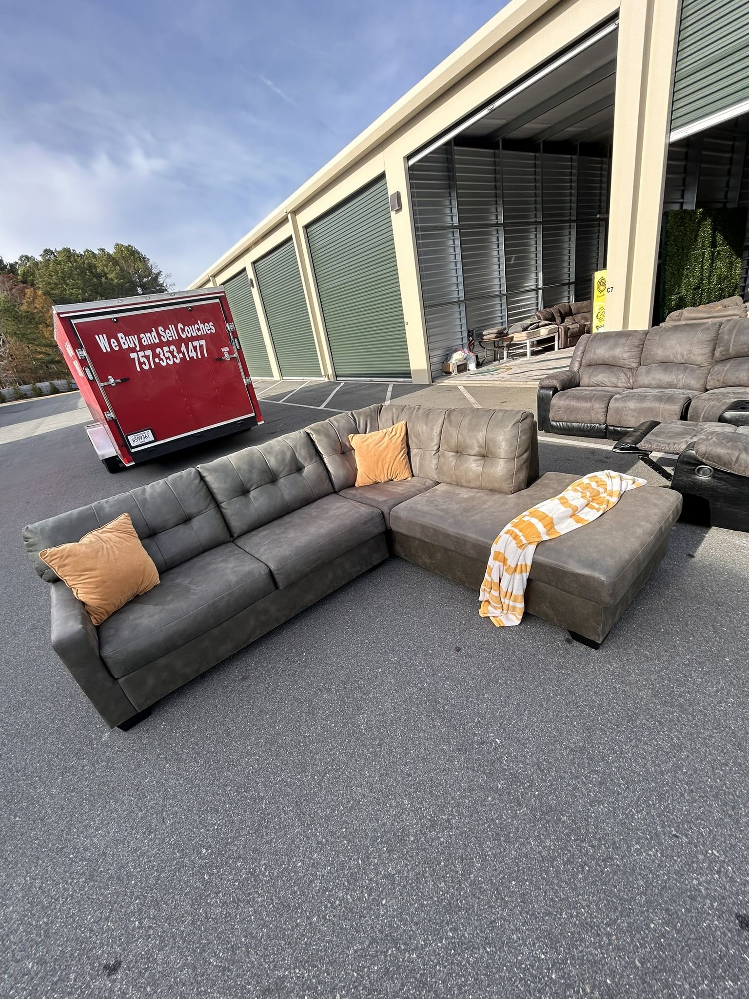 Sectional Sofa/ Couch (We Deliver)