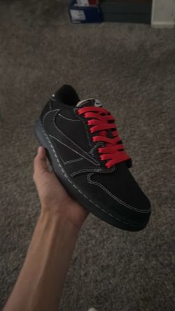 TRAVIS SCOTTS BLACK PHANTOM
