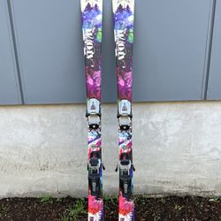 Woman’s Elysian skis size 130