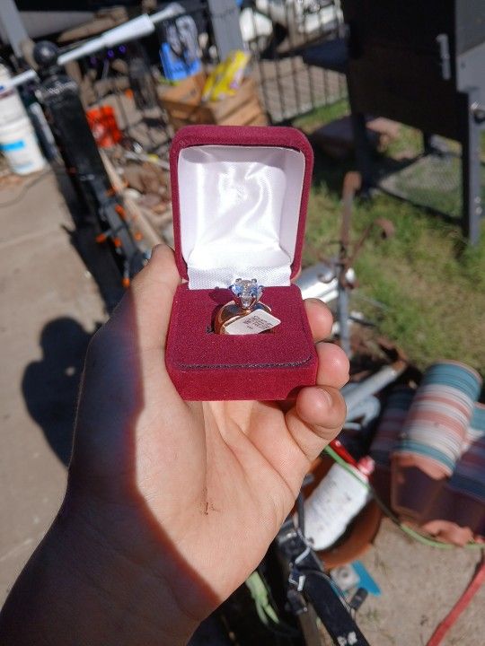 Size 8 Gold Electro Plated Ring 