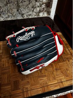 Rawlings Players Series WPL110NWS 11in Leather Glove Left Hand catch  Blue/White/Red