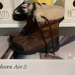 Ugg Snow Boots Toddles 11 $80 Bucks 
