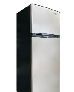 Smaller fridge like new 7.5 cu. Ft.