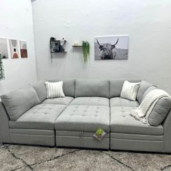 SIX PIECE BRAND NEW MODULAR SECTIONAL LIGHT GREY 