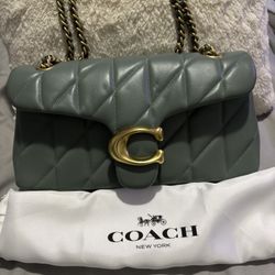 COACH 