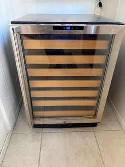 Vinotemp Wine fridge