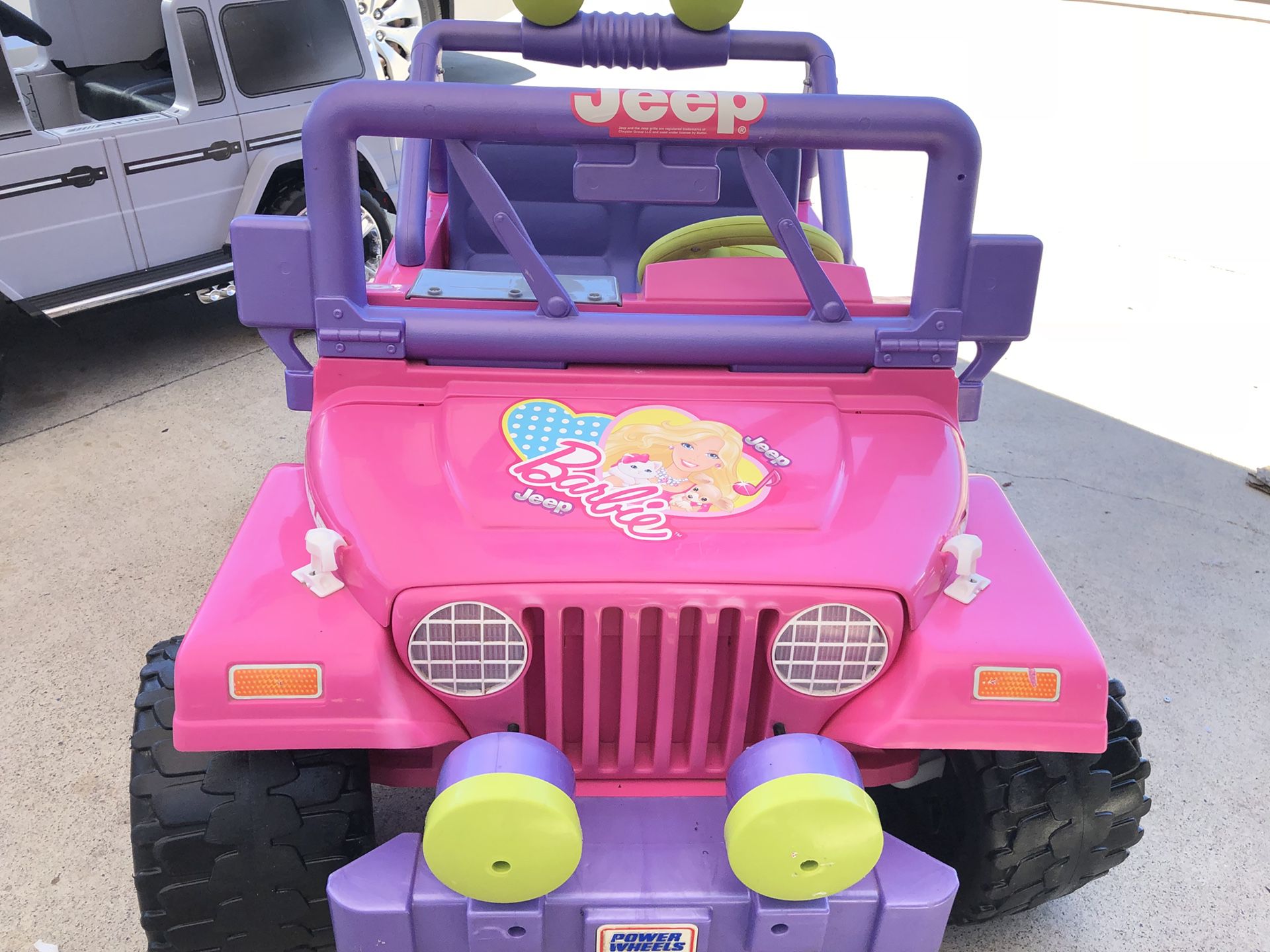 Potentiel Identitet Hvornår Pink Barbie Jeep Wrangler 12volt electric kids ride on cars power wheels  for Sale in Santa Ana, CA - OfferUp