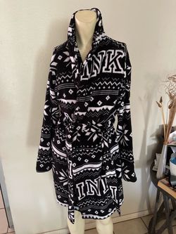 New with tags Victoria secret pink robe size XS