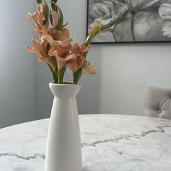 artificial flower in Vase 