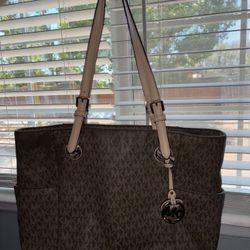 Micheal Kors Bag