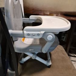 Chicco Pocket Snack Booster Seat