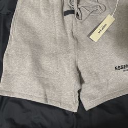 Dark gray essential shorts