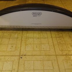 Delonghi Safe Heat Base Board Heater
