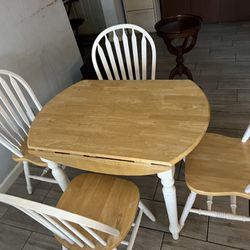 Dining Table And 4 Chairs Perfect Conditions 