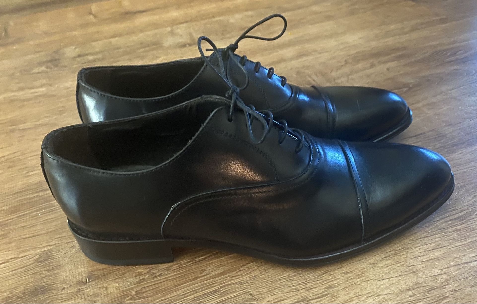 To Boot New York Aidan Black Cap Toe Oxford Men’s Shoe. Size 11