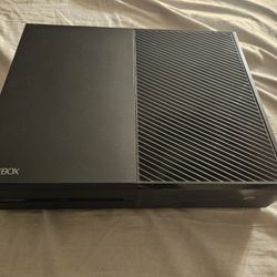 Xbox One (1tb) With 2 Games