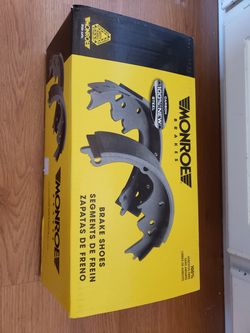 New rear brake shoes for 1996 - 2007 Dodge/Chrysler mini van