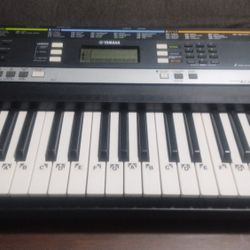 Yamaha Digital Keyboard 