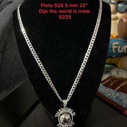 Silver Necklace And Pendant 