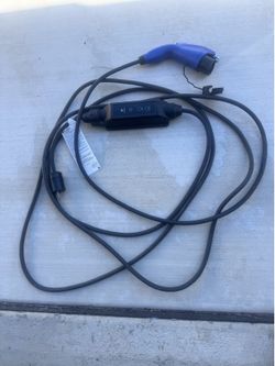 Toyota Prius plug charger