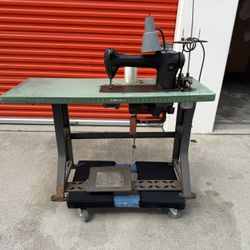 Vintage Sewing Machine Table – Timeless Craftsmanship Built to Last