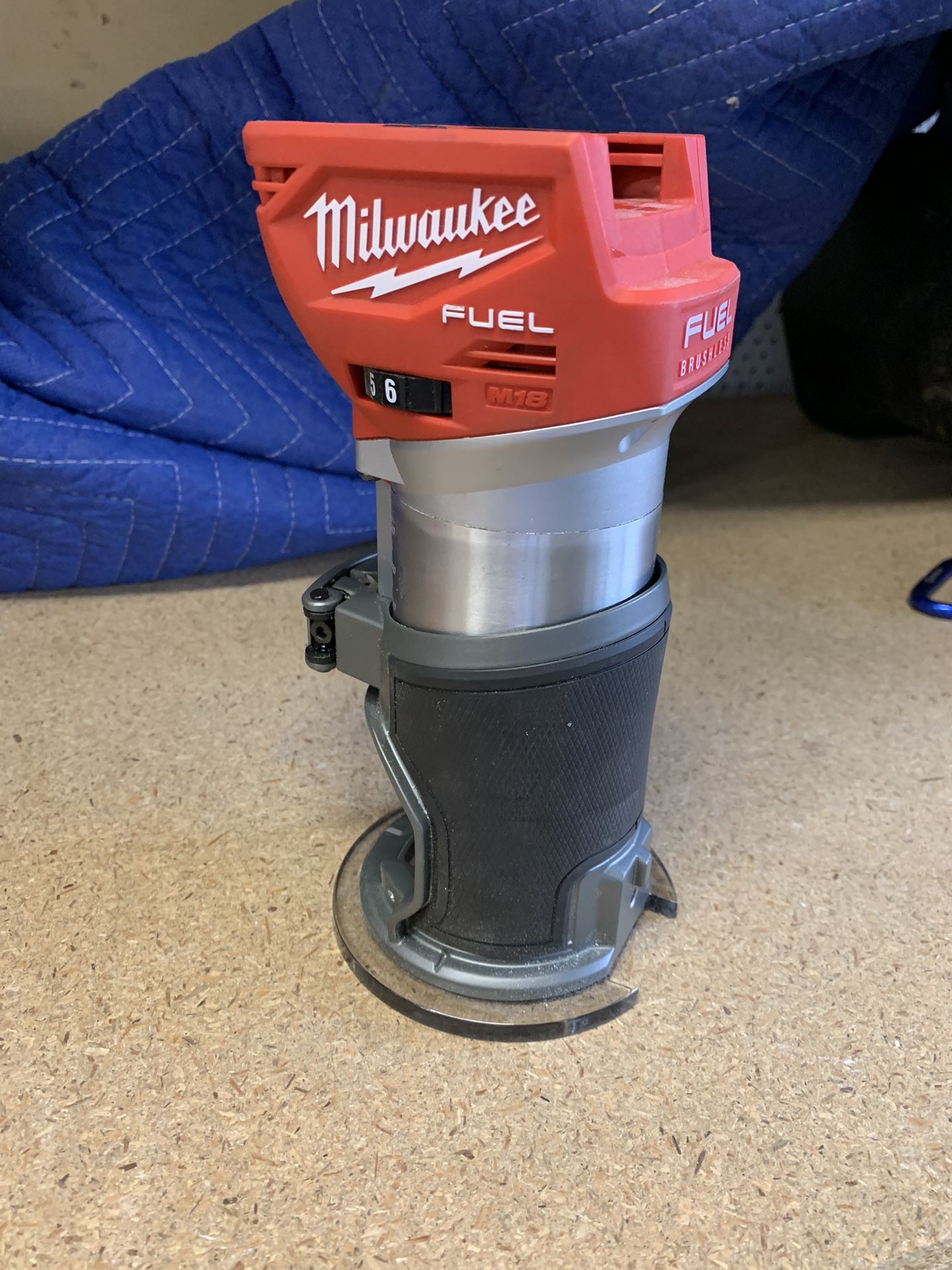 Milwaukee 2723-20 M18 FUEL 18V Lithium-Ion Brushless Cordless Compact Router (Tool-Only)