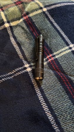 Clip on flashlight