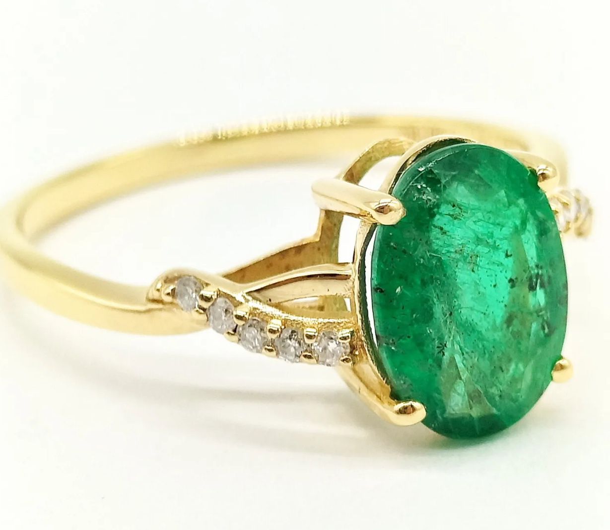 Stunning Natural 1.62 CT Emerald and 0.06ct Diamonds on 18K Ring Size 6.75