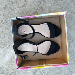 Womens Heels Black Like new