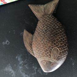 Wood fish 