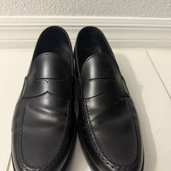 Tod’s Black Leather Loafers (10.5)