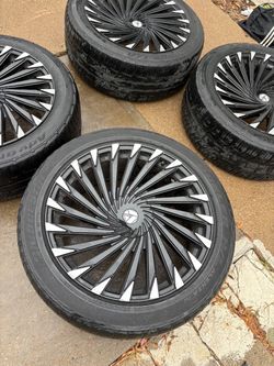 Set of 4 Black Multi-Spoke Wheels with Tires