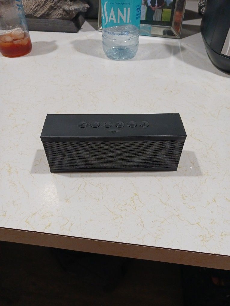 Soundbot Bluetooth Speaker 