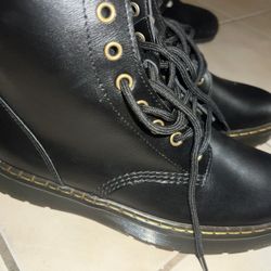 Size 9 Doc Martens