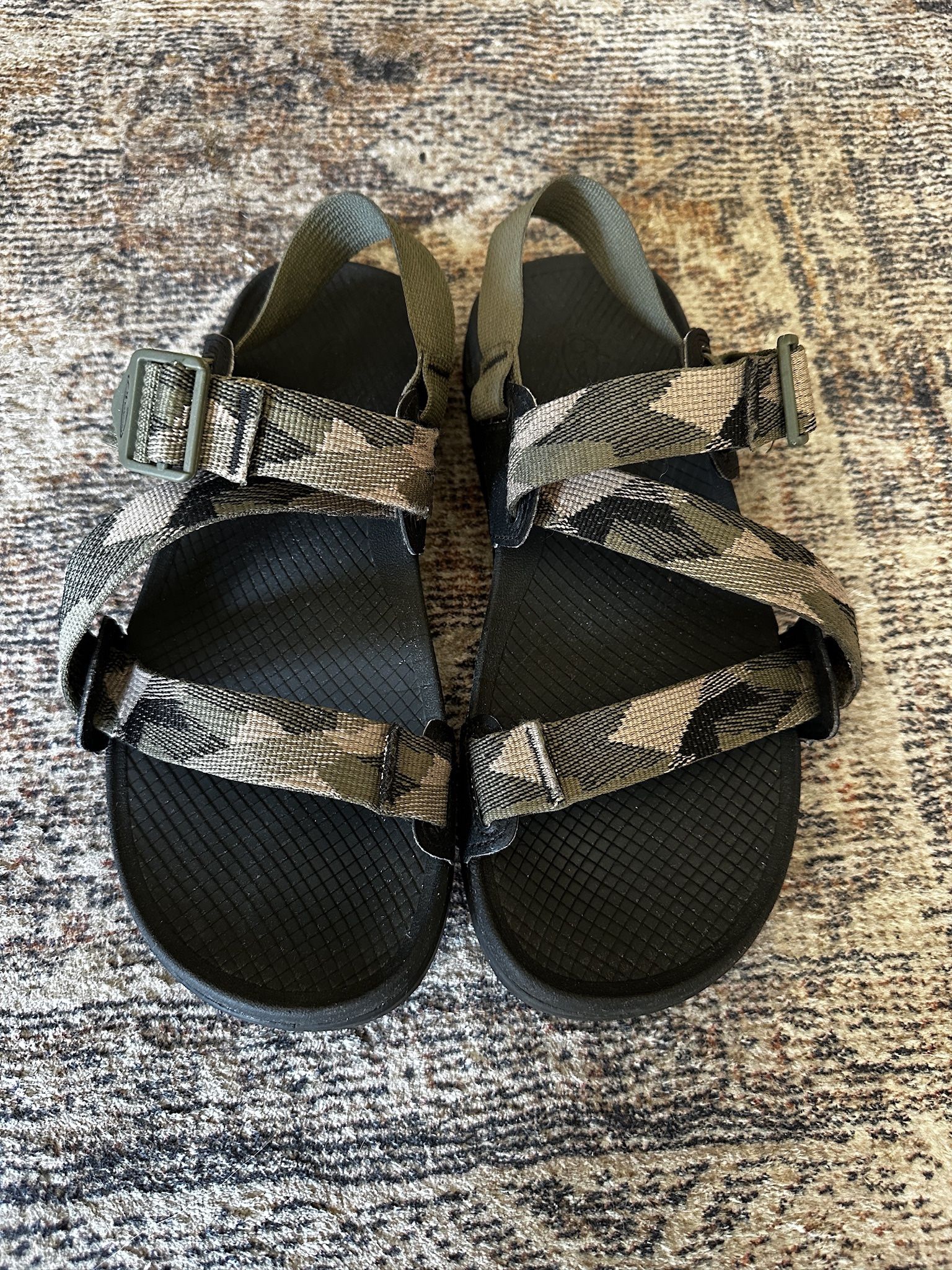 Chaco Men’s Size 8 Sandals