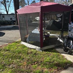 🏈 PRICE REDUCED Coleman Back Home 10.5×9 Screen House – Brand New in Box – Perfect for Tailgates & Outdoor Events!