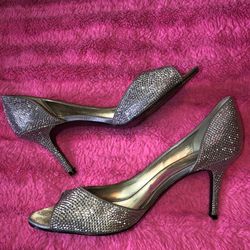 Nina size 8.5 silver studded high heel shoes