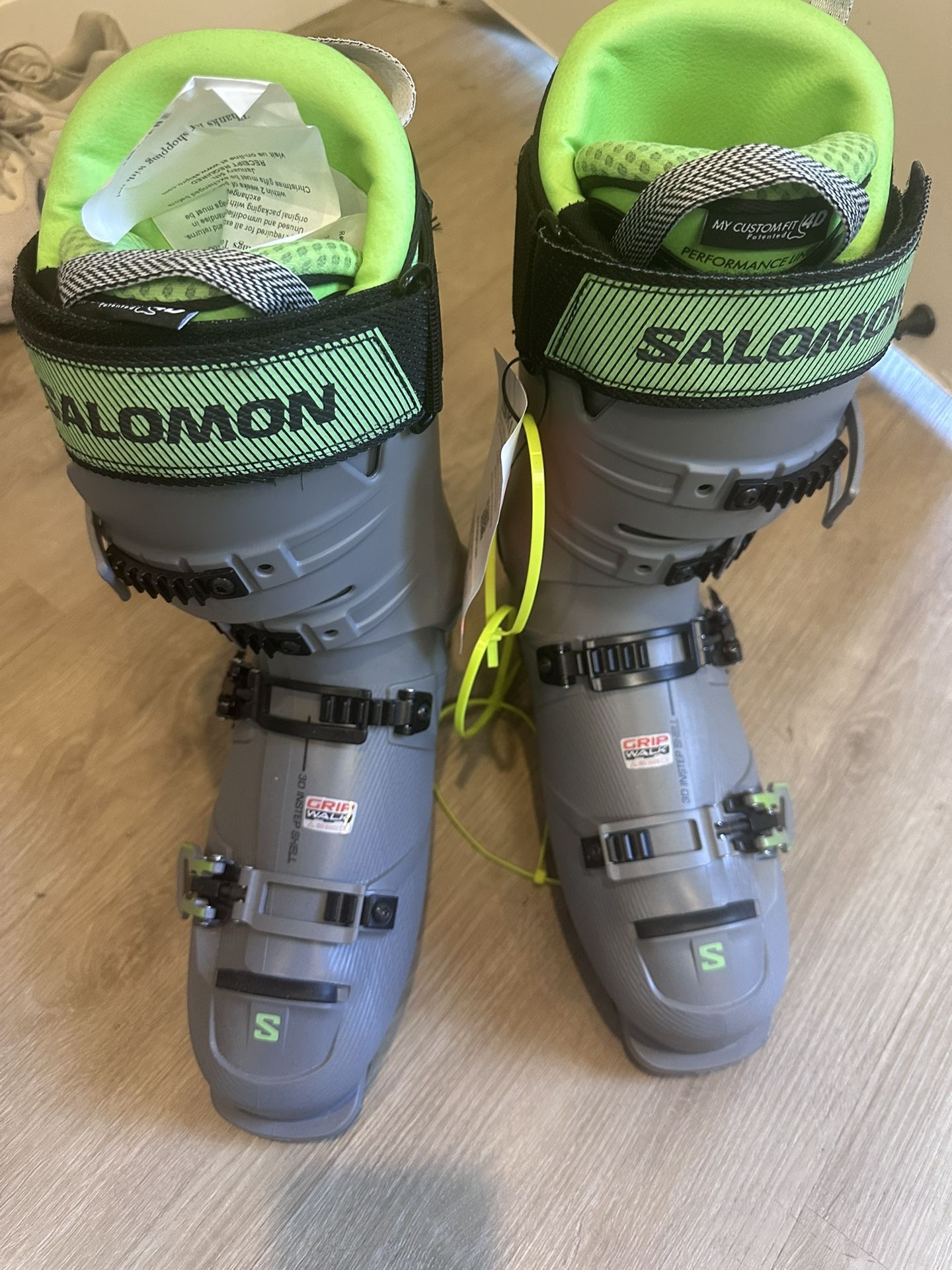 MENS SKI BOOTS SOLOMON BRAND NEW