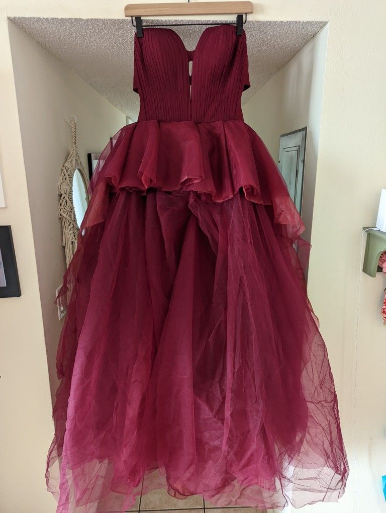 Ball Gown - Burgundy Size 10-12
