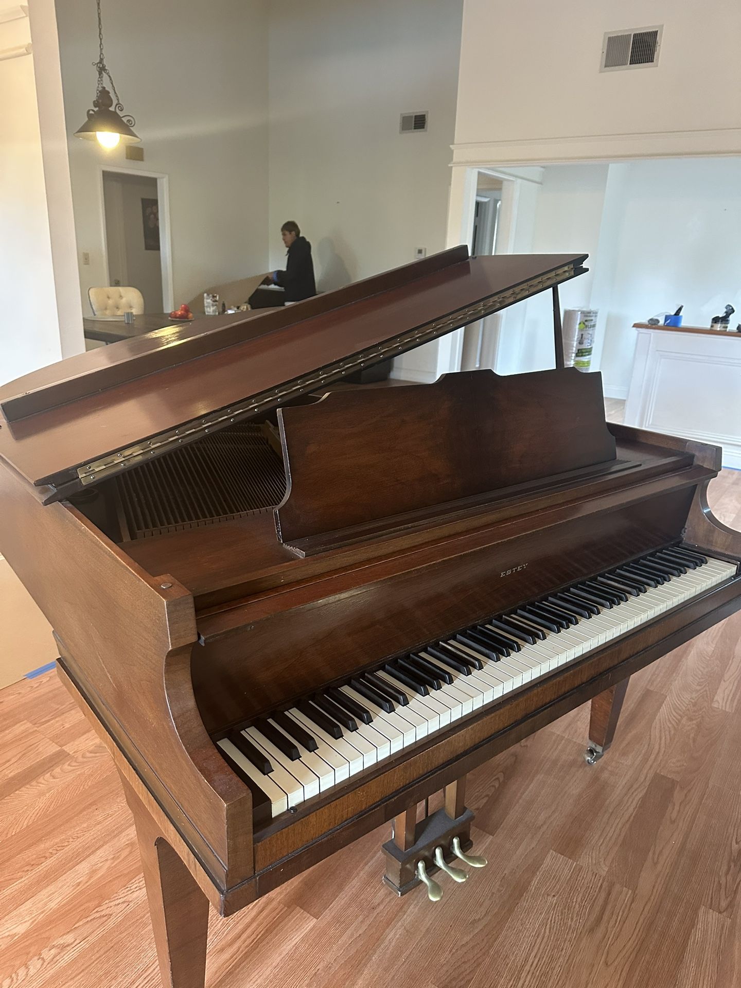 Piano Estey