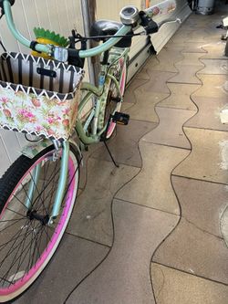 Beach cruise bike we have 3  bikes 🚲 to sell all in good condition