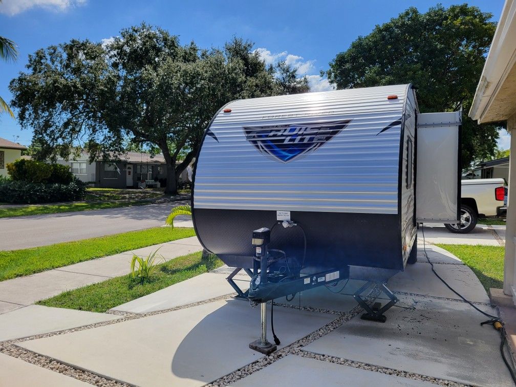 2018 RV Crusier for Sale in Fort Lauderdale, FL - OfferUp