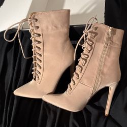 Beige Heel Lace Up Bootie’s Suede Size 8