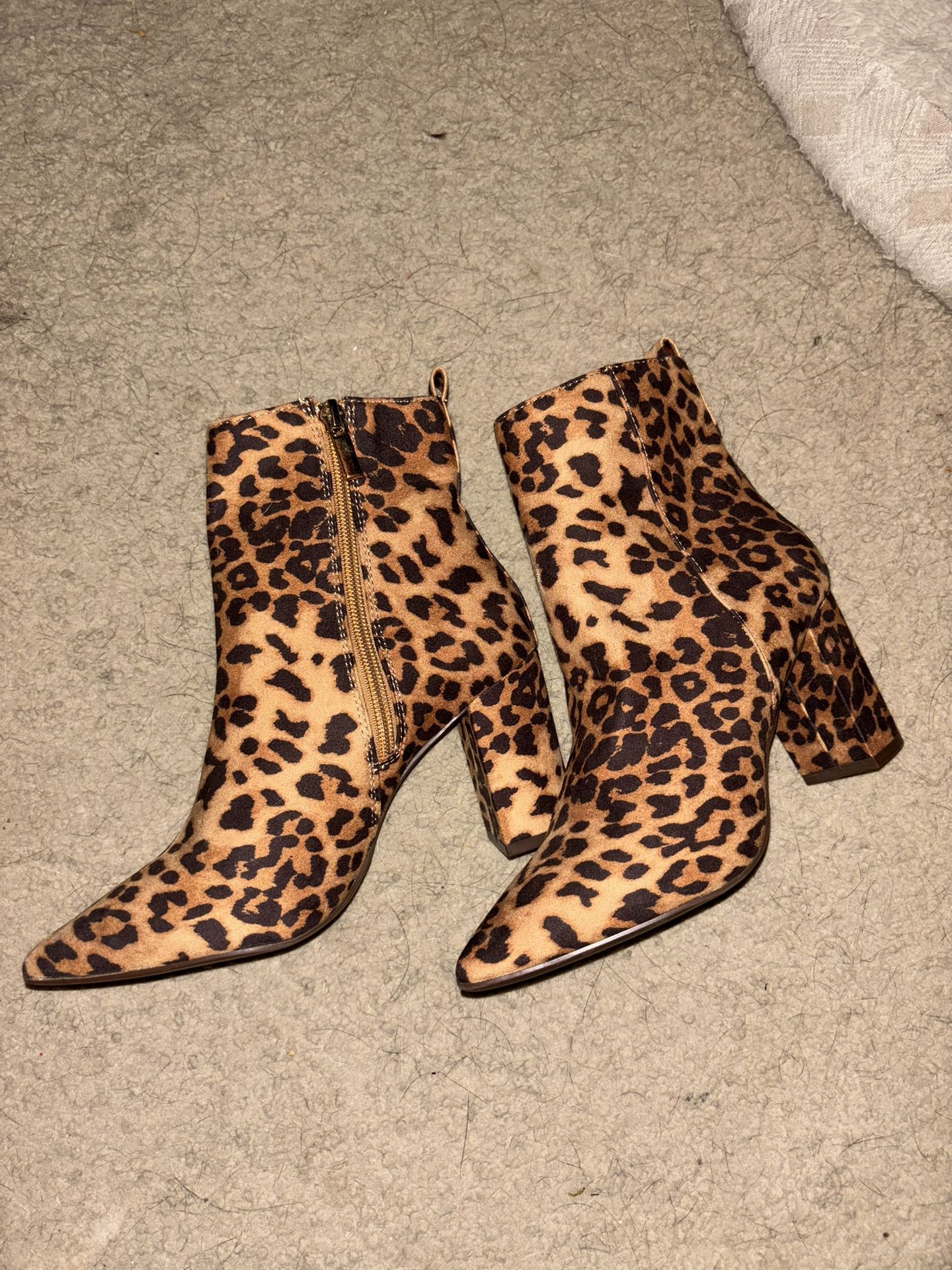 Women Boots Size 6 New