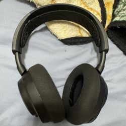 SteelSeries - Arctis Nova 7 Gen 2 Wireless Over-The-Ear Multi Gaming Headset for PC, PS5, Switch, Handheld - Black