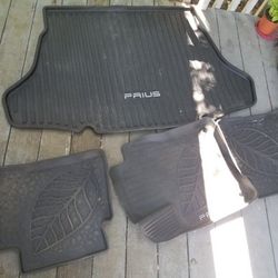 All weather floor for Toyota Prius 1016-2020